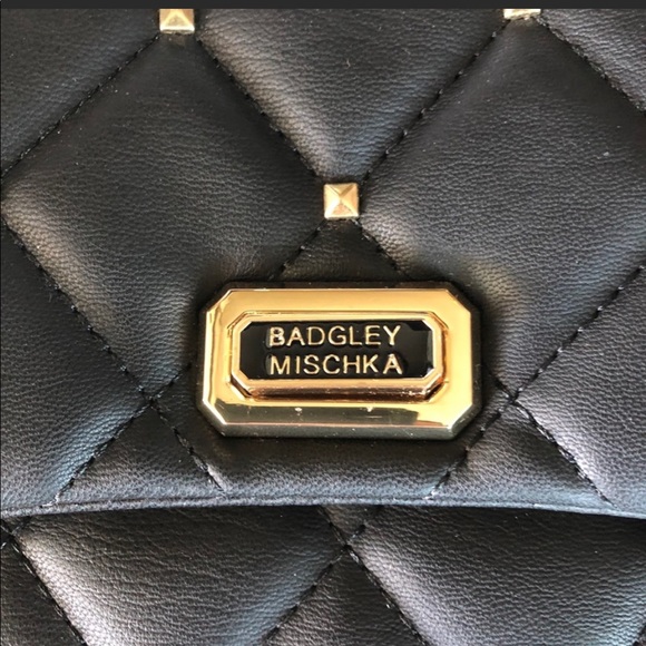 Badgley Mischka Quilted Vegan Leather Purse - Picture 4 of 6